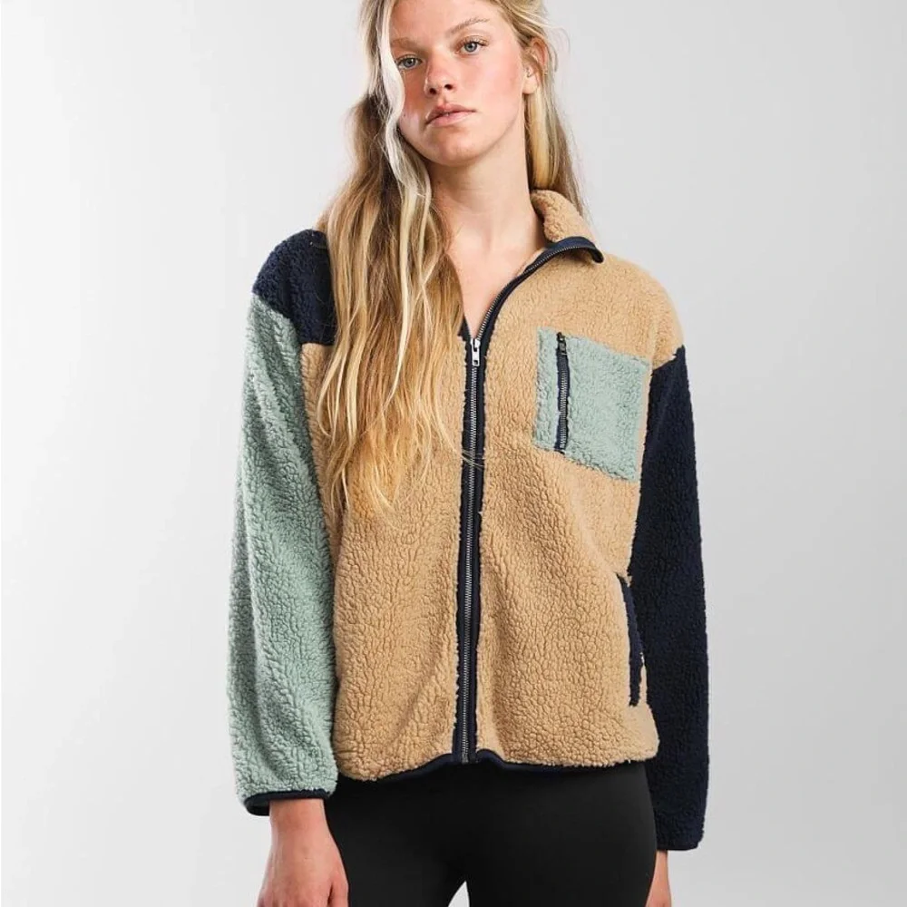 BKE Color Block Sherpa Jacket Latte Jadite Mood Indigo size: Medium - Picture 2 of 5